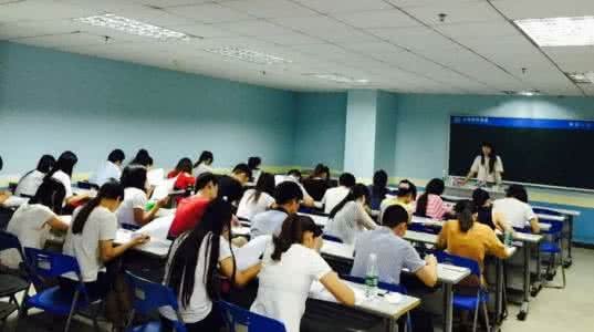 上海自考新生报名护理本科后怎么运用抓住机遇自学法通过考试?